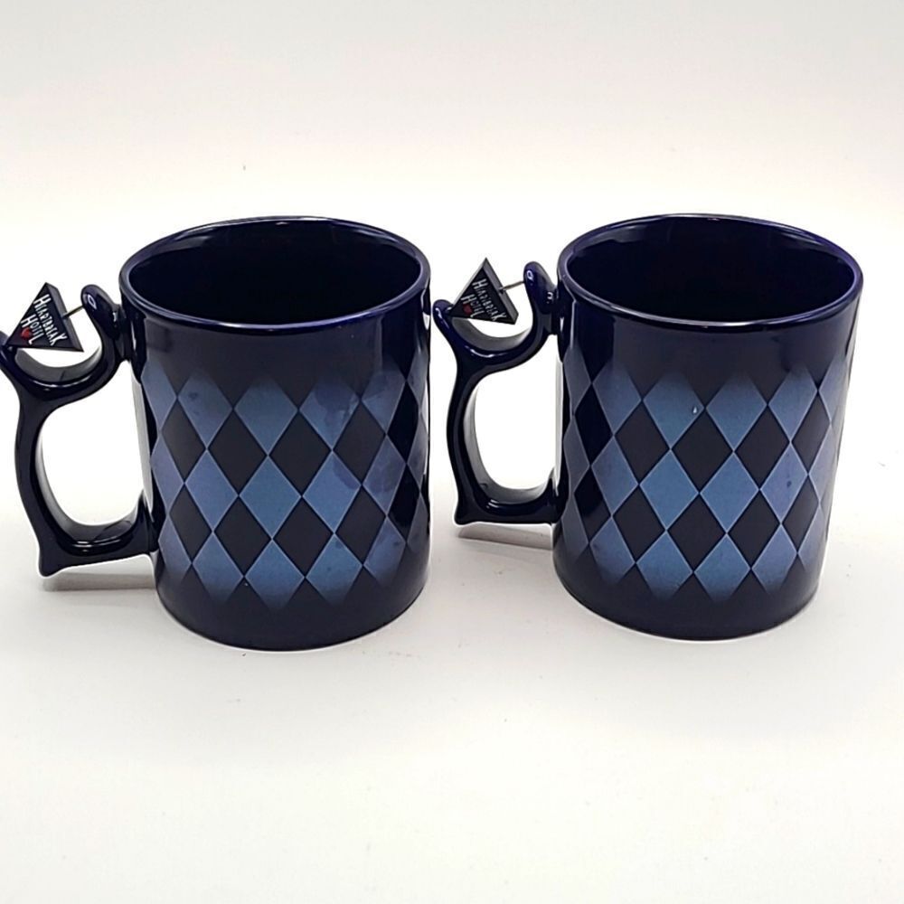 Elvis Presley Heartbreak Hotel Coffee Mugs, Set of 2 - Picture 6 of 9
